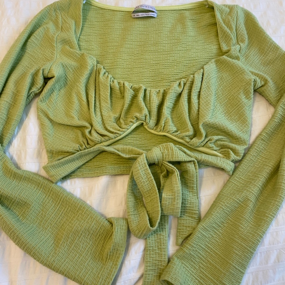 Light green long sleeve crop top